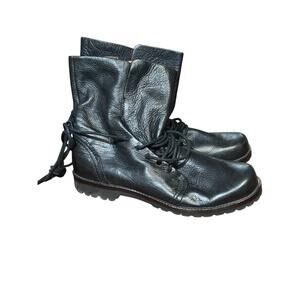 Women's Gentle souls leather combat boots on great condition size 9